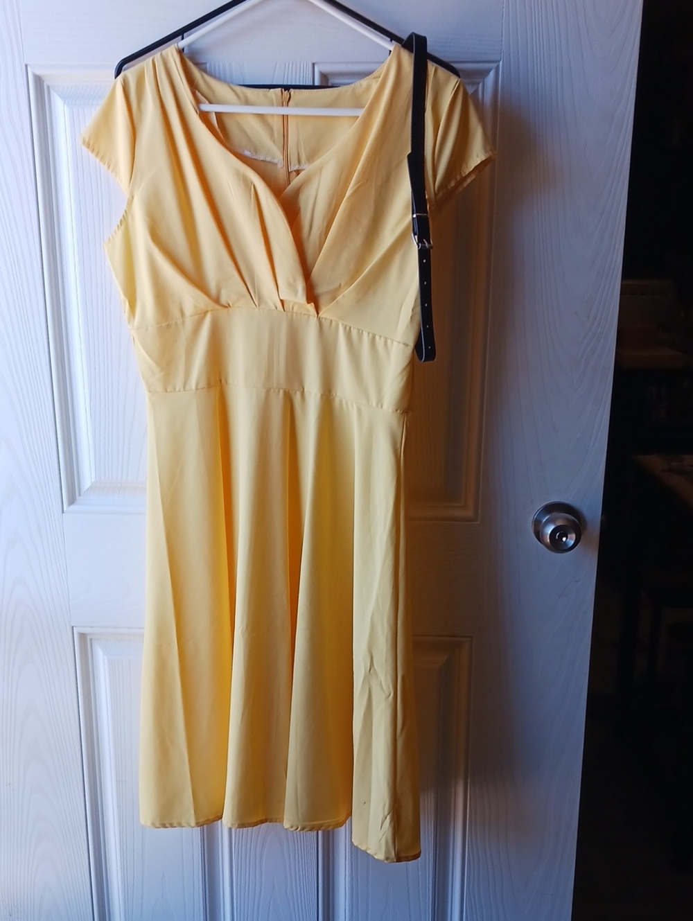 Women's Yellow V-Neck Cap Sleeve Dress